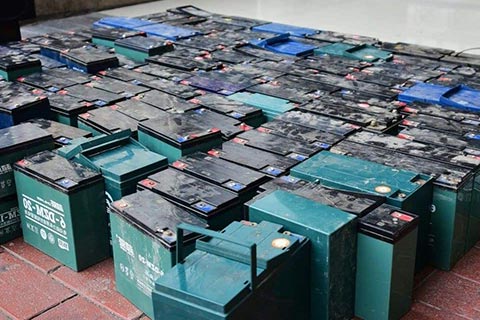 兴平马嵬回收锂电池回收,高价叉车蓄电池回收